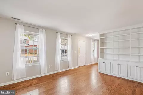 Living - 3344 Oak Dr, Edgewater, MD 21037 photo 1 of 4