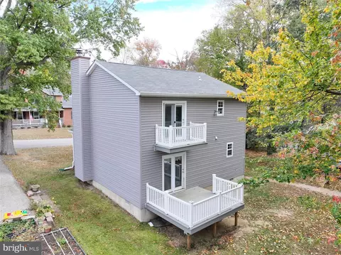 Exterior - 3344 Oak Dr, Edgewater, MD 21037 photo 5 of 8