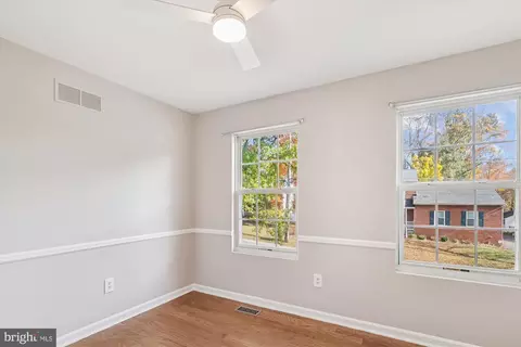 Bedroom - 3344 Oak Dr, Edgewater, MD 21037 photo 3 of 3