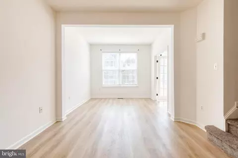 Living - 4008 Apple Jack Ct, Pasadena, MD 21122 photo 3 of 8
