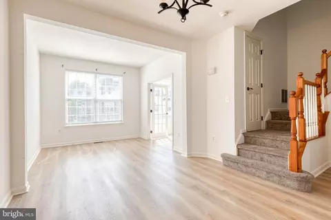 Living - 4008 Apple Jack Ct, Pasadena, MD 21122 photo 2 of 8