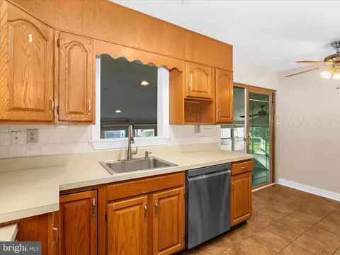 211 Arundel Rd, Pasadena, MD 21122 photo 13