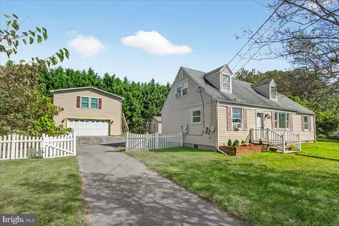 8841 Fort Smallwood Rd, Pasadena, MD 21122