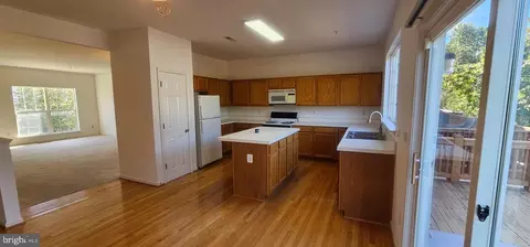 Entry Way - 8725 Silent Ct, Odenton, MD 21113 photo 7 of 16