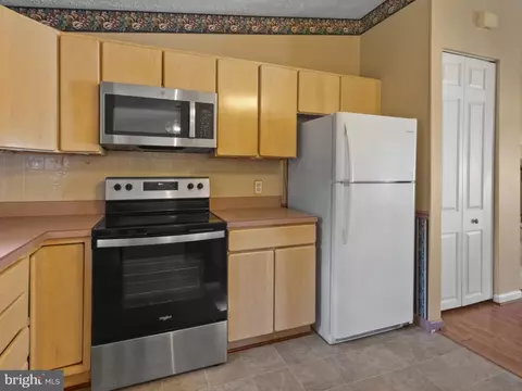 7684 Tuckerman Dr, Hanover, MD 21076 photo 9