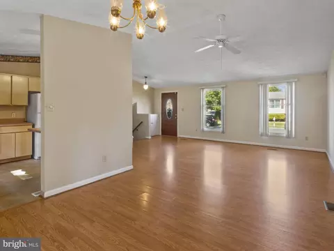 7684 Tuckerman Dr, Hanover, MD 21076 photo 8