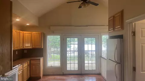 1704 Twickenham Rd, Pasadena, MD 21122 photo 7