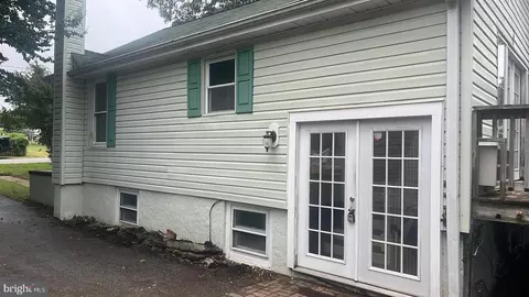 1704 Twickenham Rd, Pasadena, MD 21122 photo 6