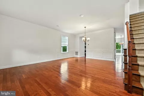 Living - 1901 Eamons Way, Annapolis, MD 21401 photo 4 of 10