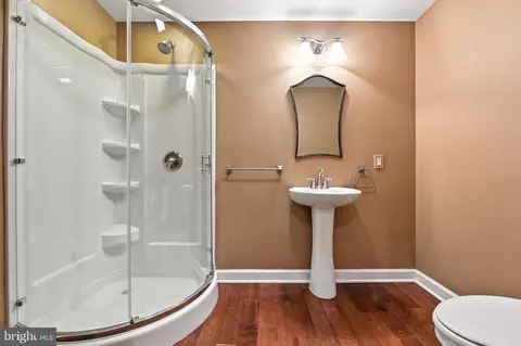Bath - 1901 Eamons Way, Annapolis, MD 21401 photo 4 of 4