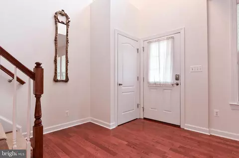 Entry Way - 1901 Eamons Way, Annapolis, MD 21401 photo 5 of 7
