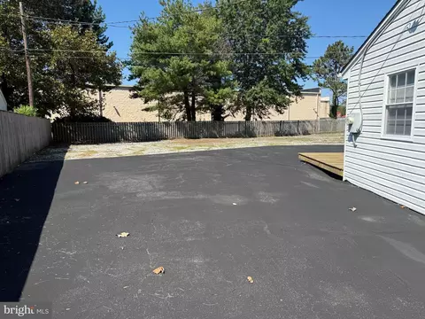 Exterior - 14 Oak Ct, Annapolis, MD 21401 photo 2 of 2