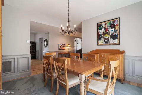 Dining - 938 Williams St # A, Edgewater, MD 21037 photo 2 of 3