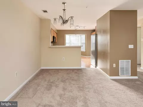 2402 Wentworth Dr, Crofton, MD 21114 photo 8