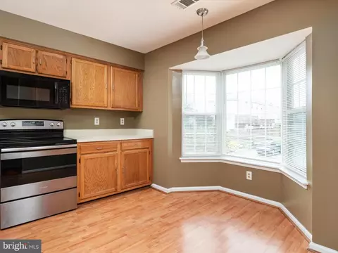 2402 Wentworth Dr, Crofton, MD 21114 photo 5