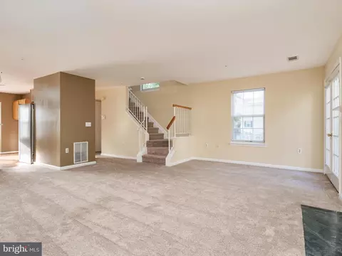 2402 Wentworth Dr, Crofton, MD 21114 photo 9