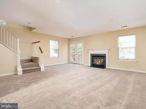 2402 Wentworth Dr, Crofton, MD 21114 photo 7