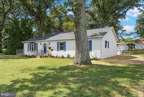 222 Magothy Rd, Pasadena, MD 21122 photo 4