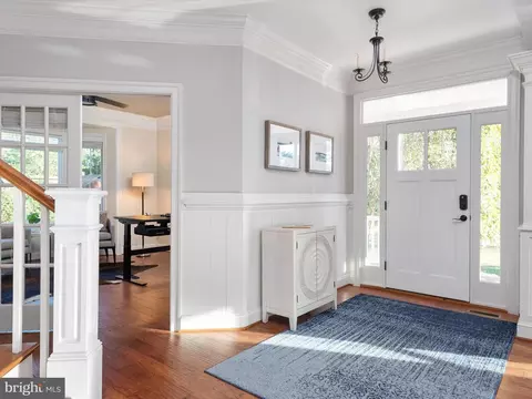 Entry Way - 930 Lake Dr, Arnold, MD 21012 photo 1 of 6