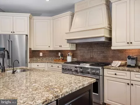 Kitchen - 930 Lake Dr, Arnold, MD 21012 photo 2 of 5