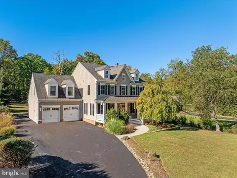 Exterior - 930 Lake Dr, Arnold, MD 21012 photo 5 of 20
