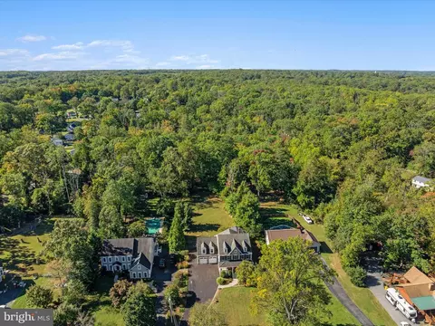 View/Area - 930 Lake Dr, Arnold, MD 21012 photo 4 of 12