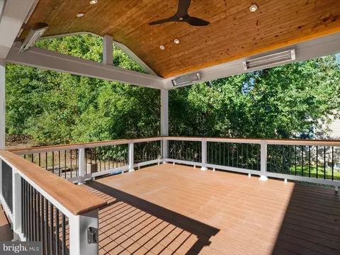 Exterior - 930 Lake Dr, Arnold, MD 21012 photo 17 of 20