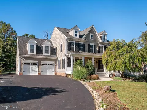 Exterior - 930 Lake Dr, Arnold, MD 21012 photo 4 of 20