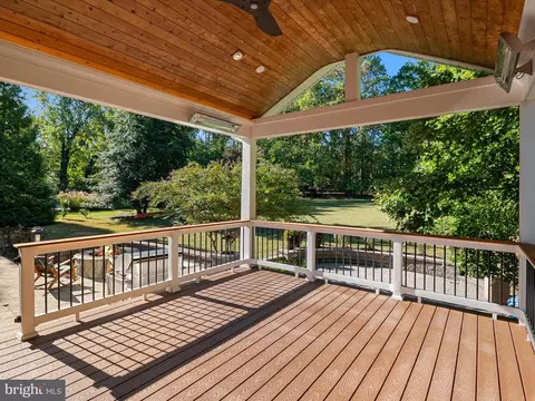 Exterior - 930 Lake Dr, Arnold, MD 21012 photo 18 of 20