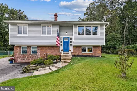 1203 Branch Ln, Glen Burnie, MD 21061