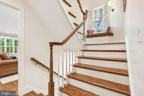 Entry Way - 9 Tolson St, Annapolis, MD 21401 photo 5 of 7