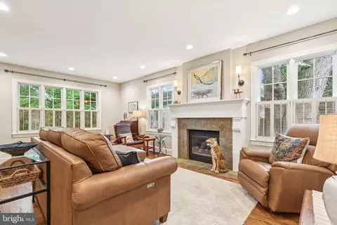 Living - 9 Tolson St, Annapolis, MD 21401 photo 2 of 2