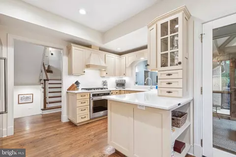 Kitchen - 9 Tolson St, Annapolis, MD 21401 photo 2 of 7