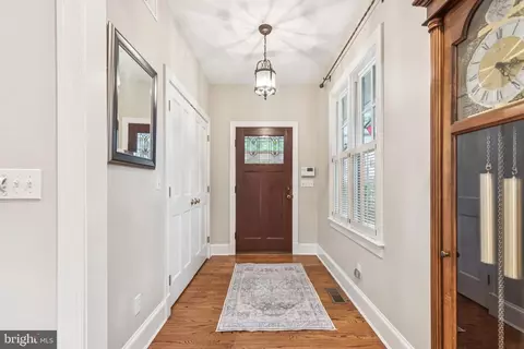 Entry Way - 9 Tolson St, Annapolis, MD 21401 photo 1 of 7