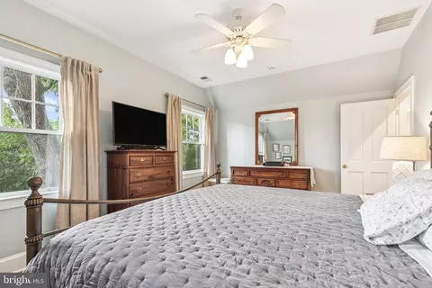 Bedroom - 9 Tolson St, Annapolis, MD 21401 photo 8 of 11