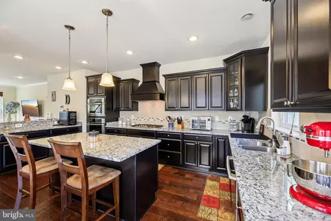 7111 River Birch Dr, Hanover, MD 21076 photo 8