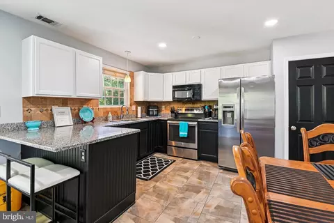 Kitchen - 851 Annapolis Ave, Edgewater, MD 21037 photo 2 of 3