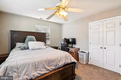 Bedroom - 851 Annapolis Ave, Edgewater, MD 21037 photo 7 of 7