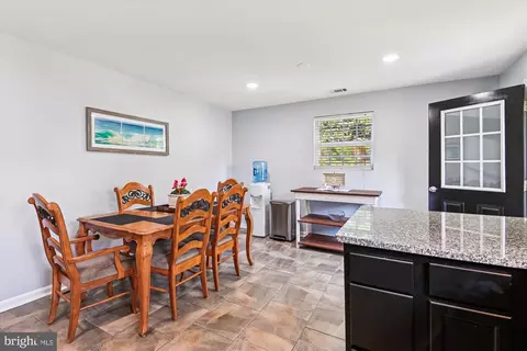 Dining - 851 Annapolis Ave, Edgewater, MD 21037 photo 2 of 2