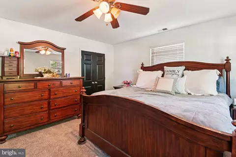 Bedroom - 851 Annapolis Ave, Edgewater, MD 21037 photo 2 of 7