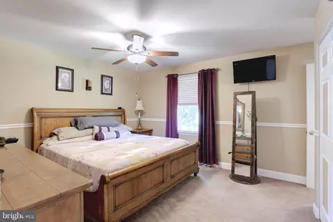 8173 Forest Glen Dr, Pasadena, MD 21122 photo 14