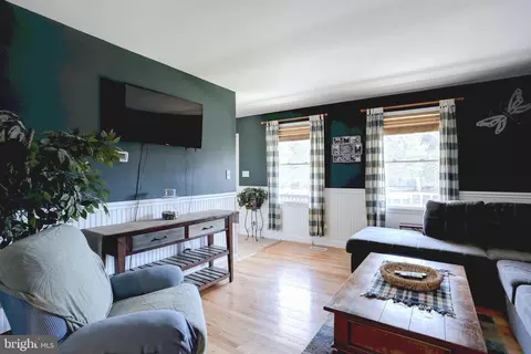8173 Forest Glen Dr, Pasadena, MD 21122 photo 11