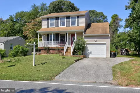 8173 Forest Glen Dr, Pasadena, MD 21122