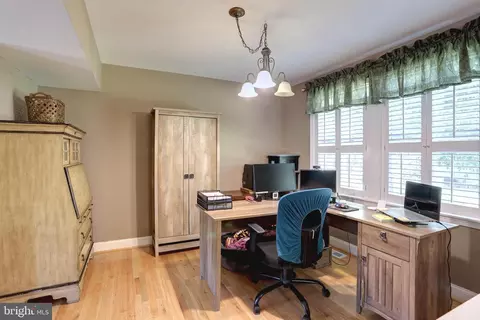 8173 Forest Glen Dr, Pasadena, MD 21122 photo 13
