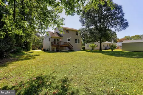 8173 Forest Glen Dr, Pasadena, MD 21122 photo 3
