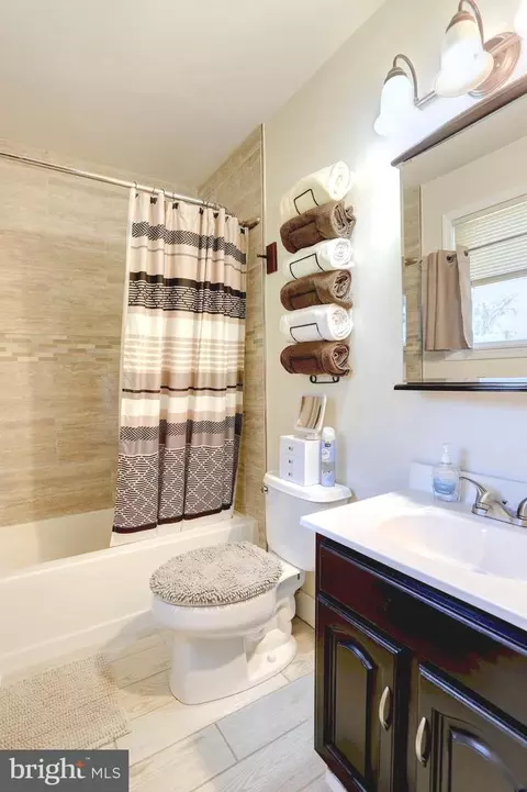 8173 Forest Glen Dr, Pasadena, MD 21122 photo 16