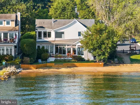 513 Horn Point Dr, Annapolis, MD 21403