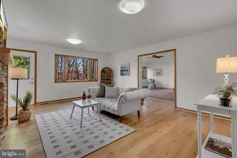Living - 1815 Millridge Ct, Annapolis, MD 21409 photo 6 of 7