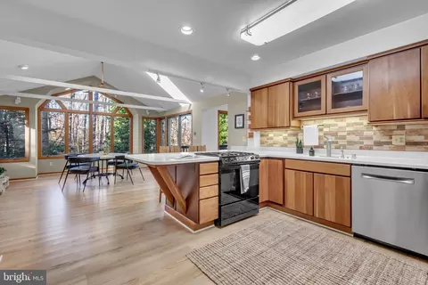 Kitchen - 1815 Millridge Ct, Annapolis, MD 21409 photo 3 of 6