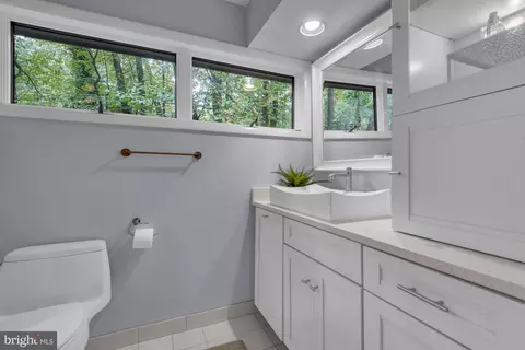 Bath - 1815 Millridge Ct, Annapolis, MD 21409 photo 9 of 10